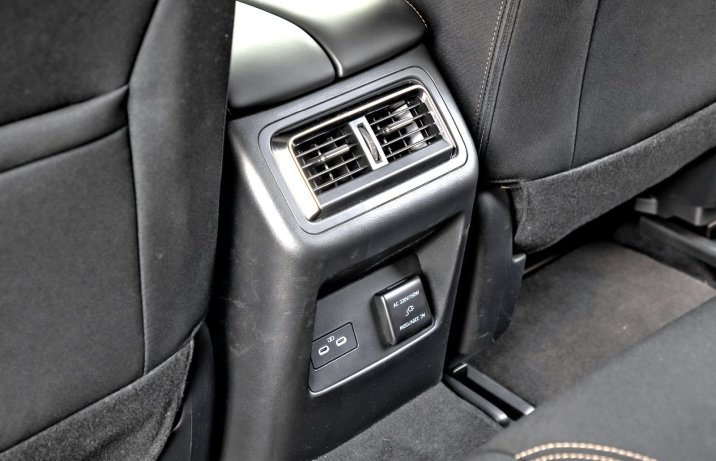 Mazda CX-60 3.3 e-Skyactiv D 200 2WD Exclusive-Line (2023) – test – nawiewy