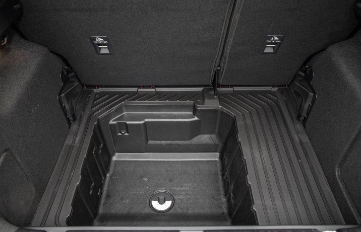 Ford Puma - schowek pod bagażnikiem