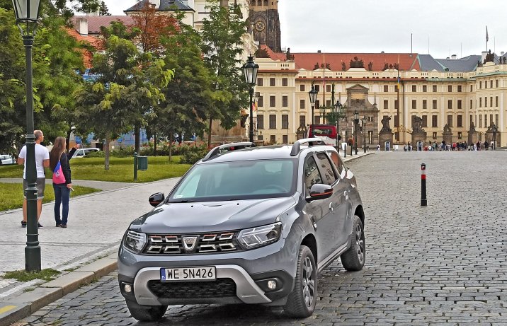 Dacia Duster 1.5 Blue dCi 4x4 SL Extreme – Czechy, Zamek na Hradczanach