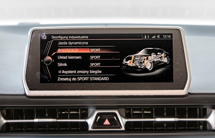 Toyota GR Supra 3.0 Twin-Scroll Turbo 340 KM 6 M/T – ekran centralny, tryby