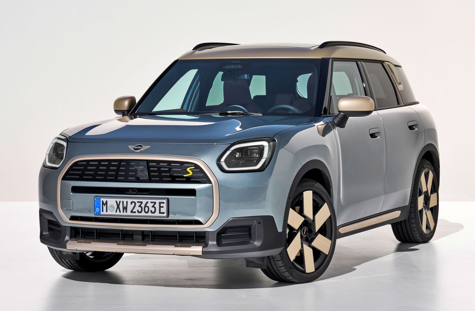 mini-countryman-przod