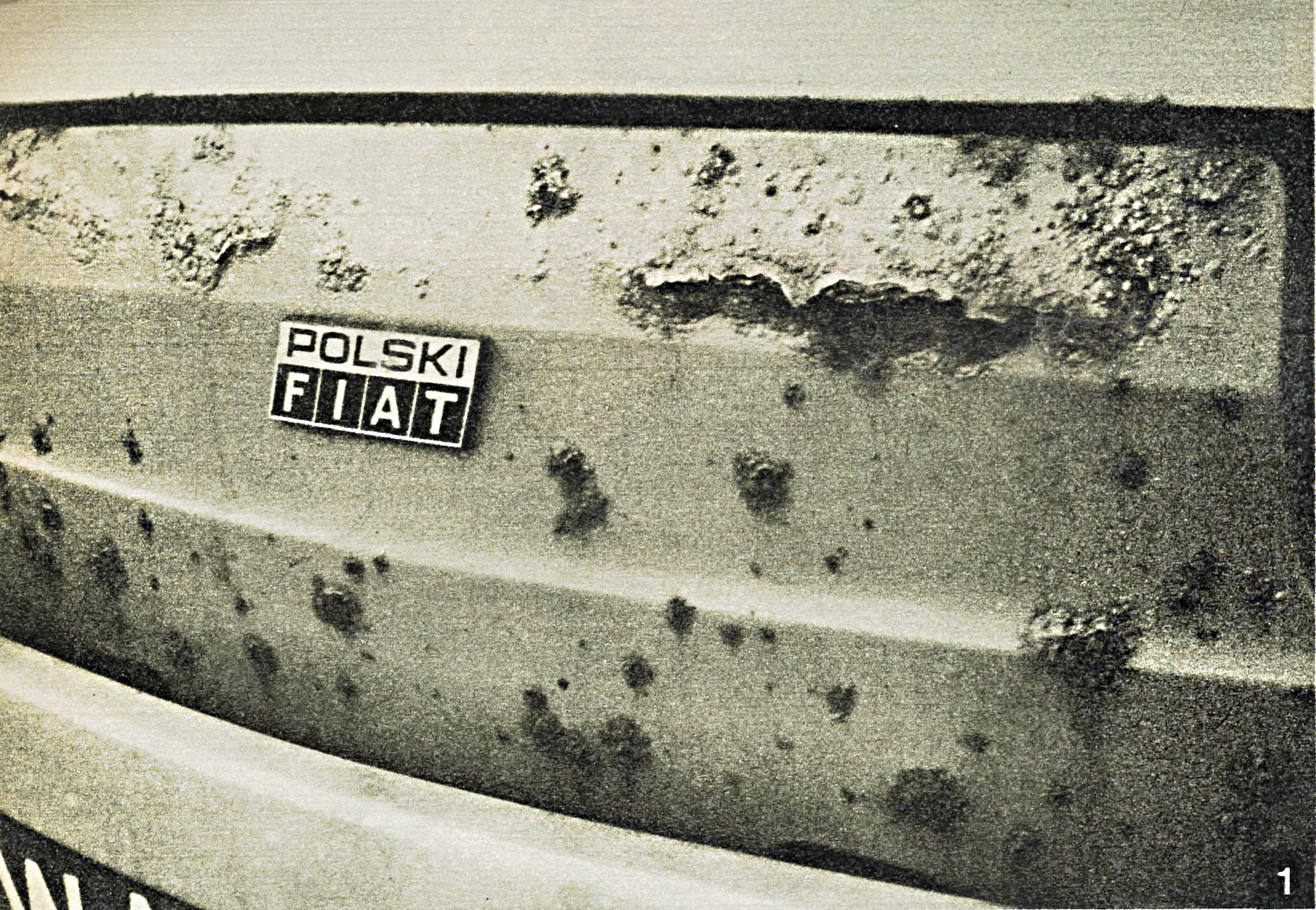 polski-fiat-126p-tyl-przedni-pas