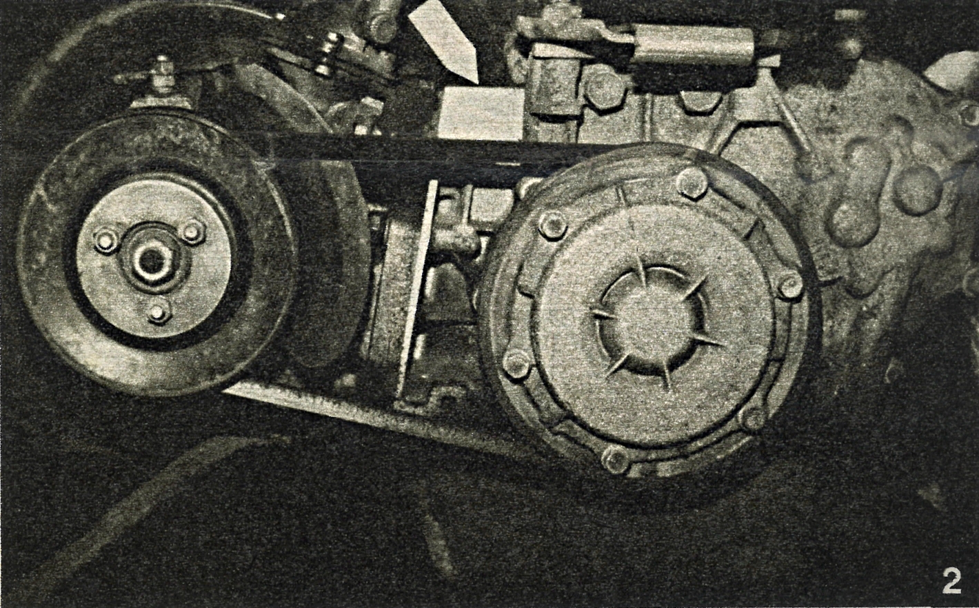 polski-fiat-126p-tyl-silnik