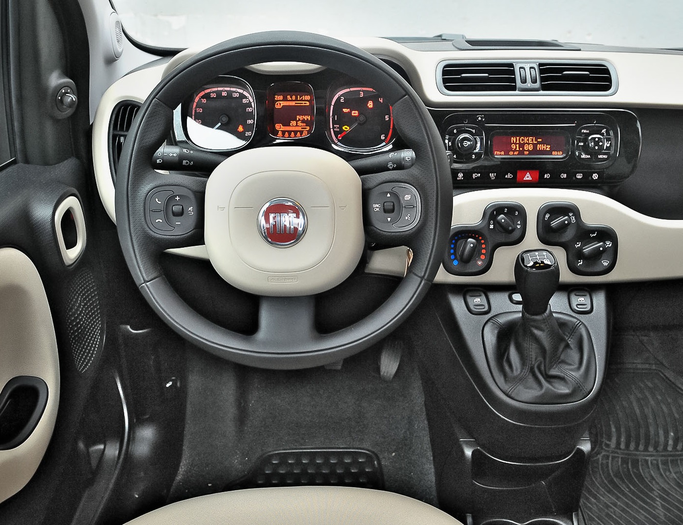 pierwsze uzywane auto_fiat panda deska