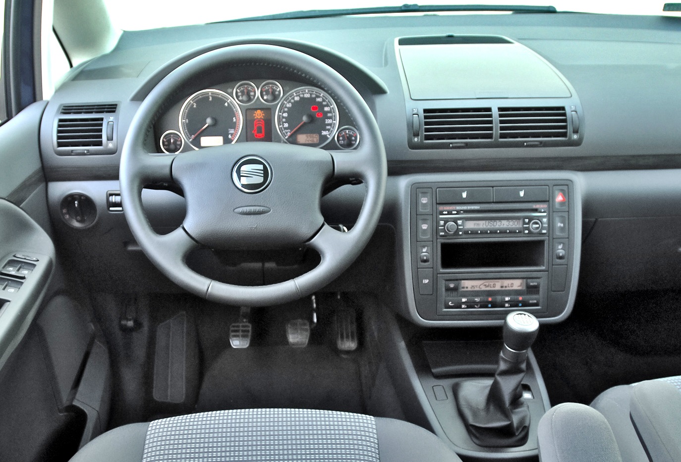 pierwsze uzywane auto_seat alhambra deska