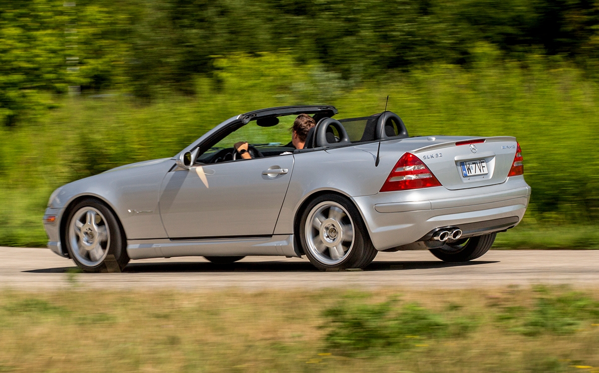 Mercedes-SLK-R170-tyl-i-bok