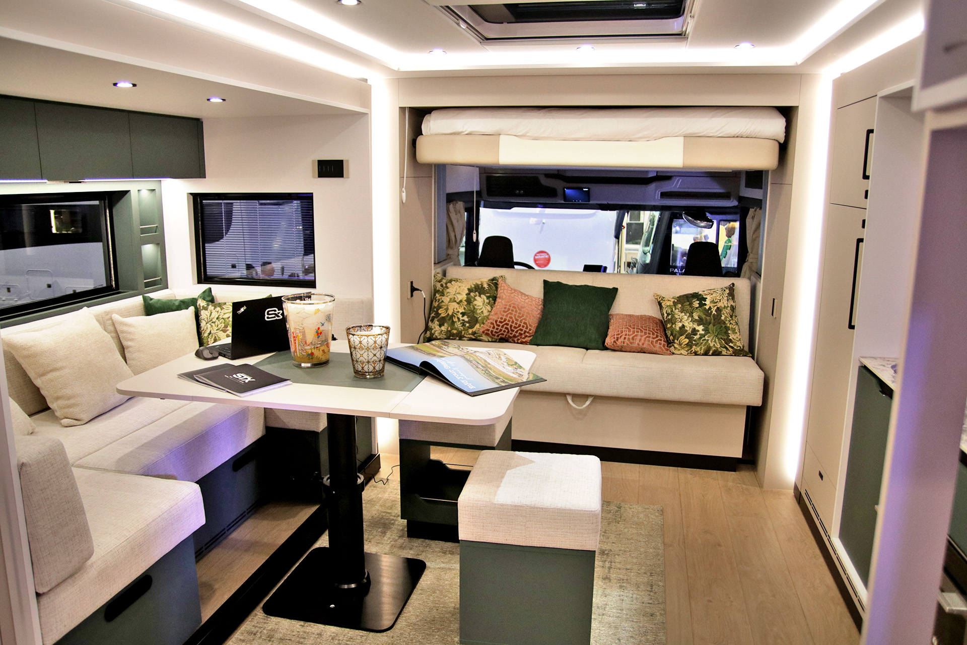 Salon karawaningu_stx scania wnetrze