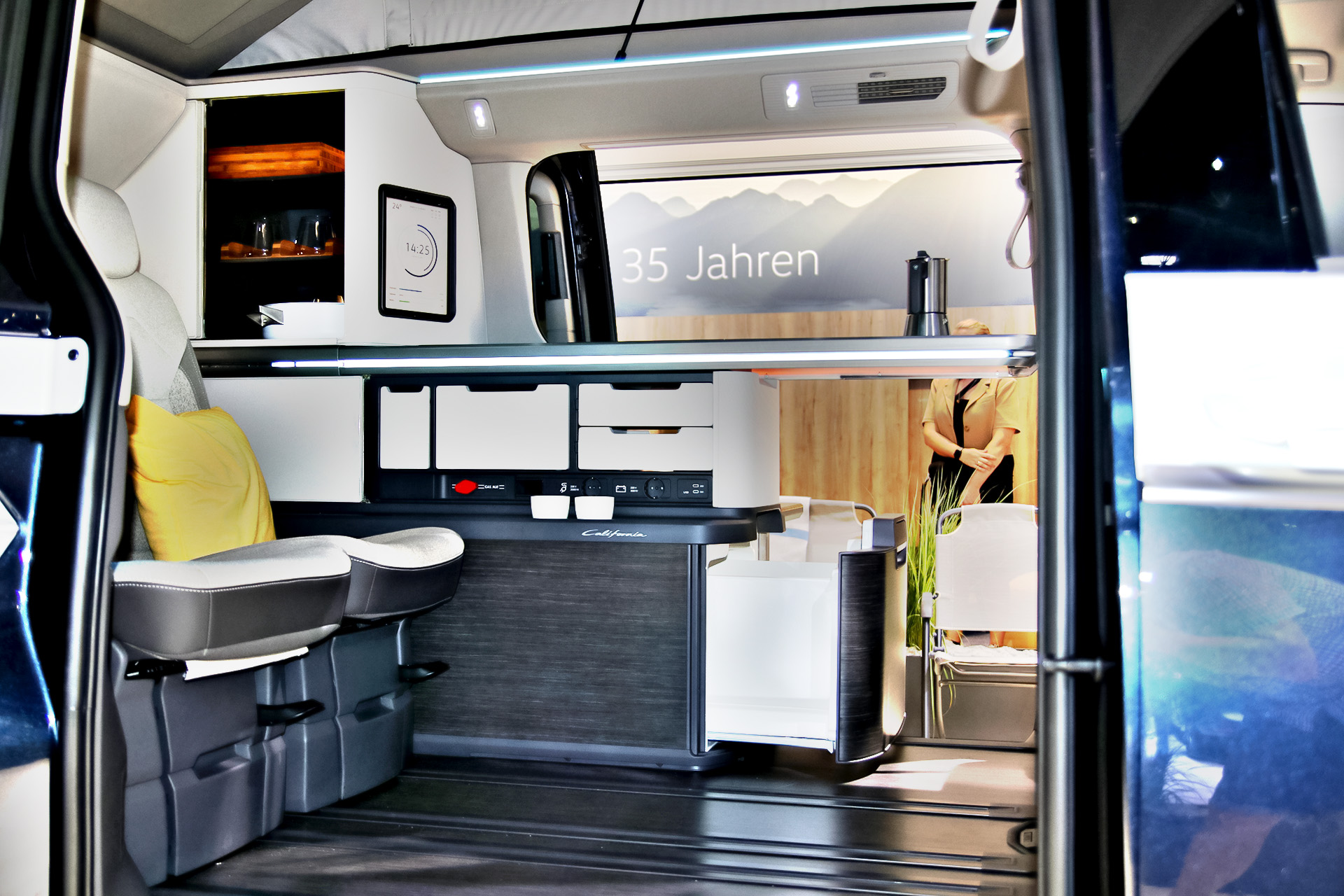 Salon karawaningu_vw california concept wnetrze