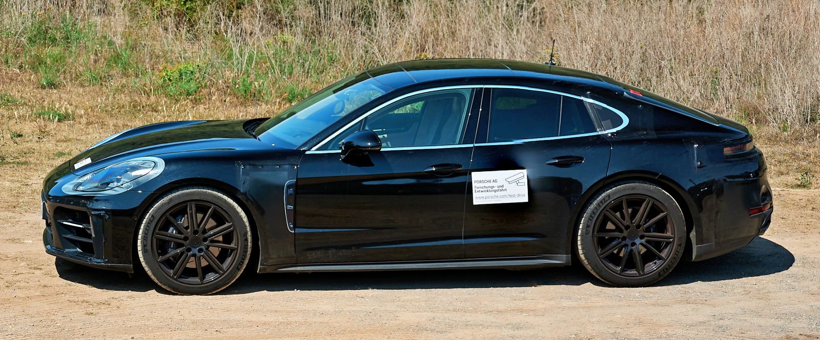 porsche-panamera-bok