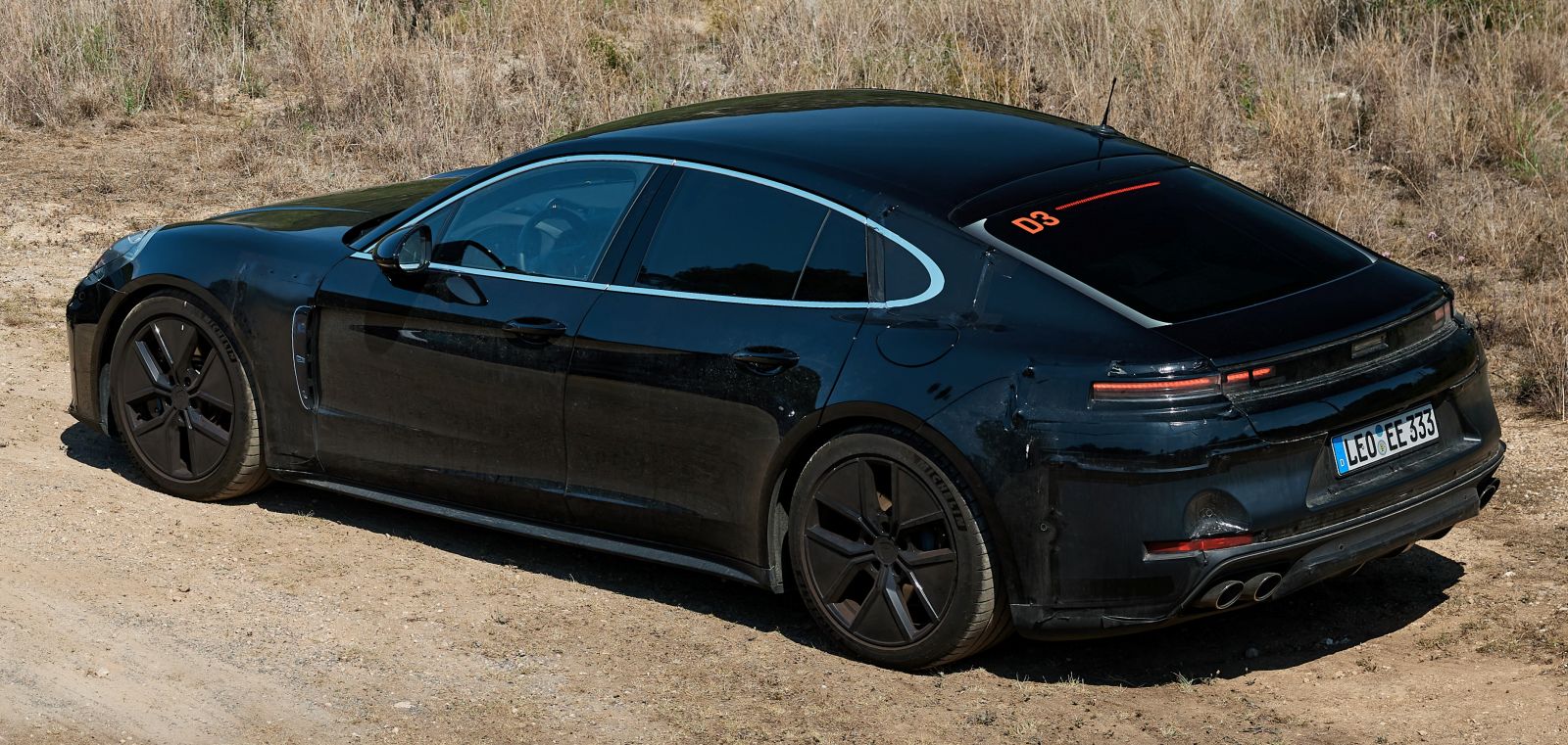 porsche-panamera-tyl