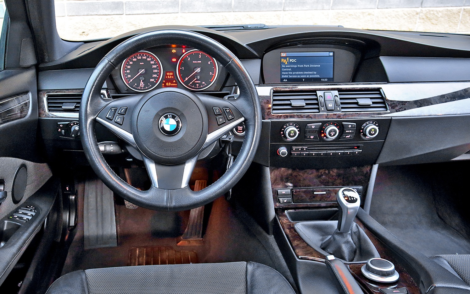 BMW 5 e61 deska luksusowe uzywane kombi