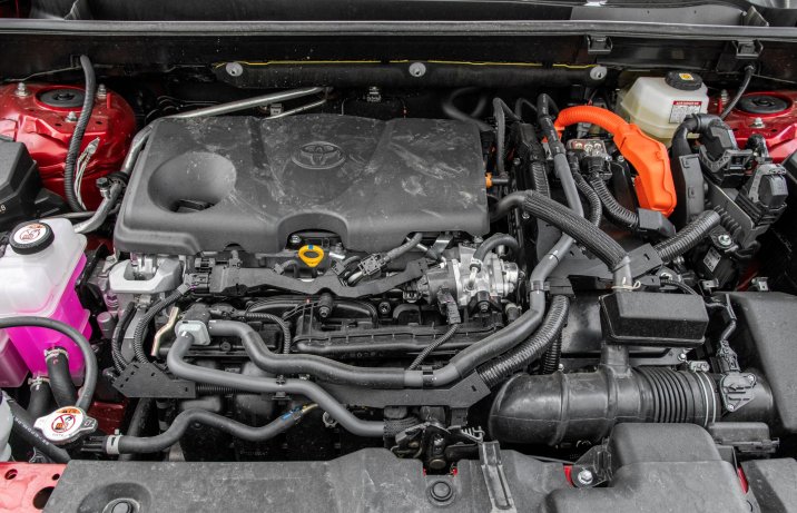 Toyota RAV4 - silnik