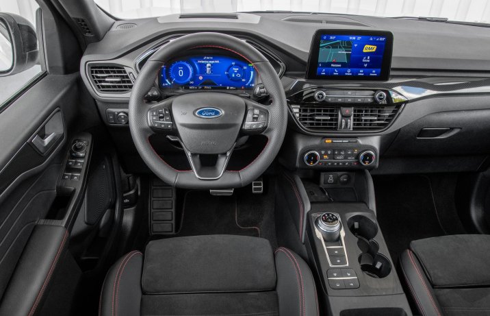 Ford Kuga - kokpit