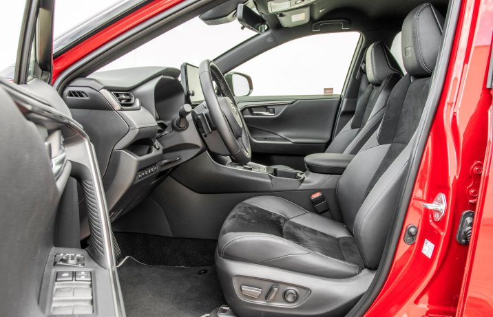 Toyota RAV4 - fotele