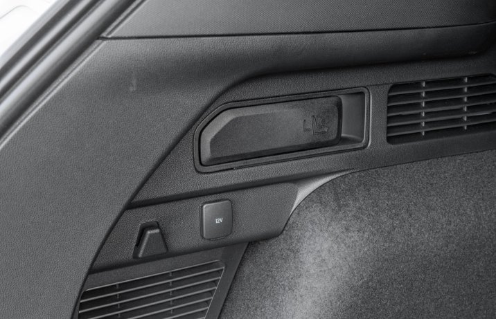 Ford Kuga - burta bagażnika