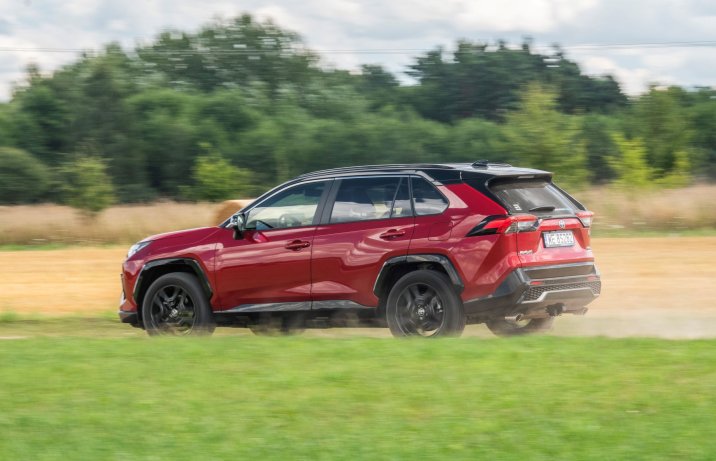 Toyota RAV4 - tył