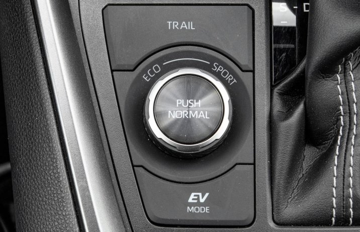 Toyota RAV4 - przełączniki trybów jazdy