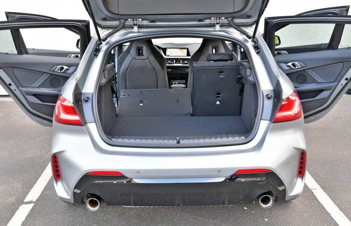 BMW 128ti (2023) - test - bagażnik