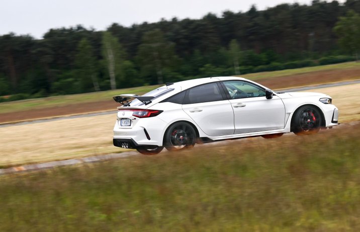 Honda Civic Type R (2023) – zdjęcia – dynamika