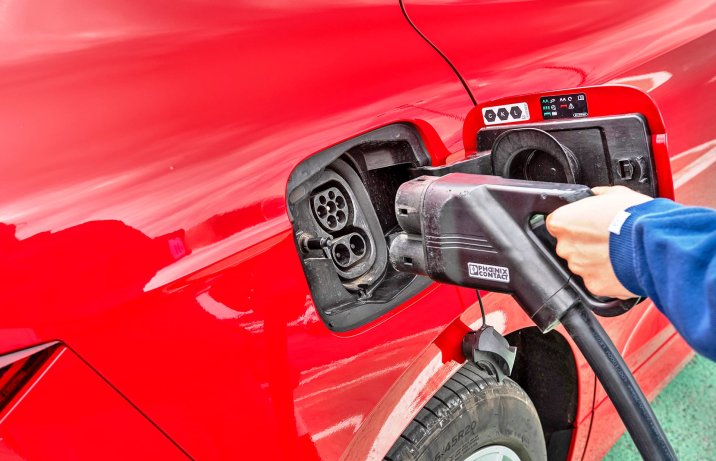 Skody Enyaq Coupe 80 i RS – gniazdo ładowania