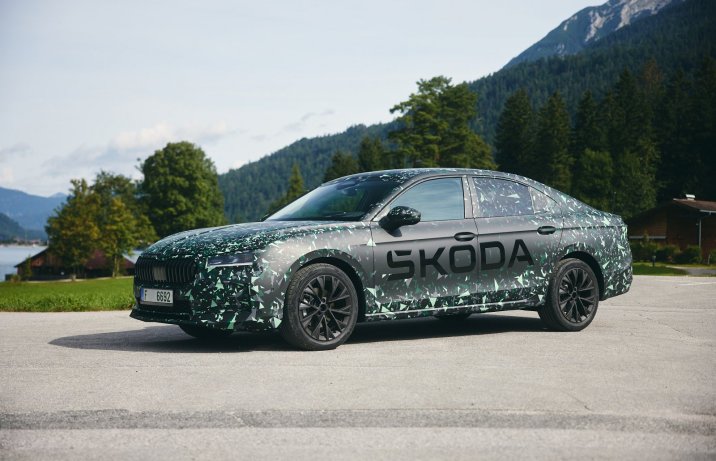 Skoda Superb liftback 2024 – przedprodukcyjne testy