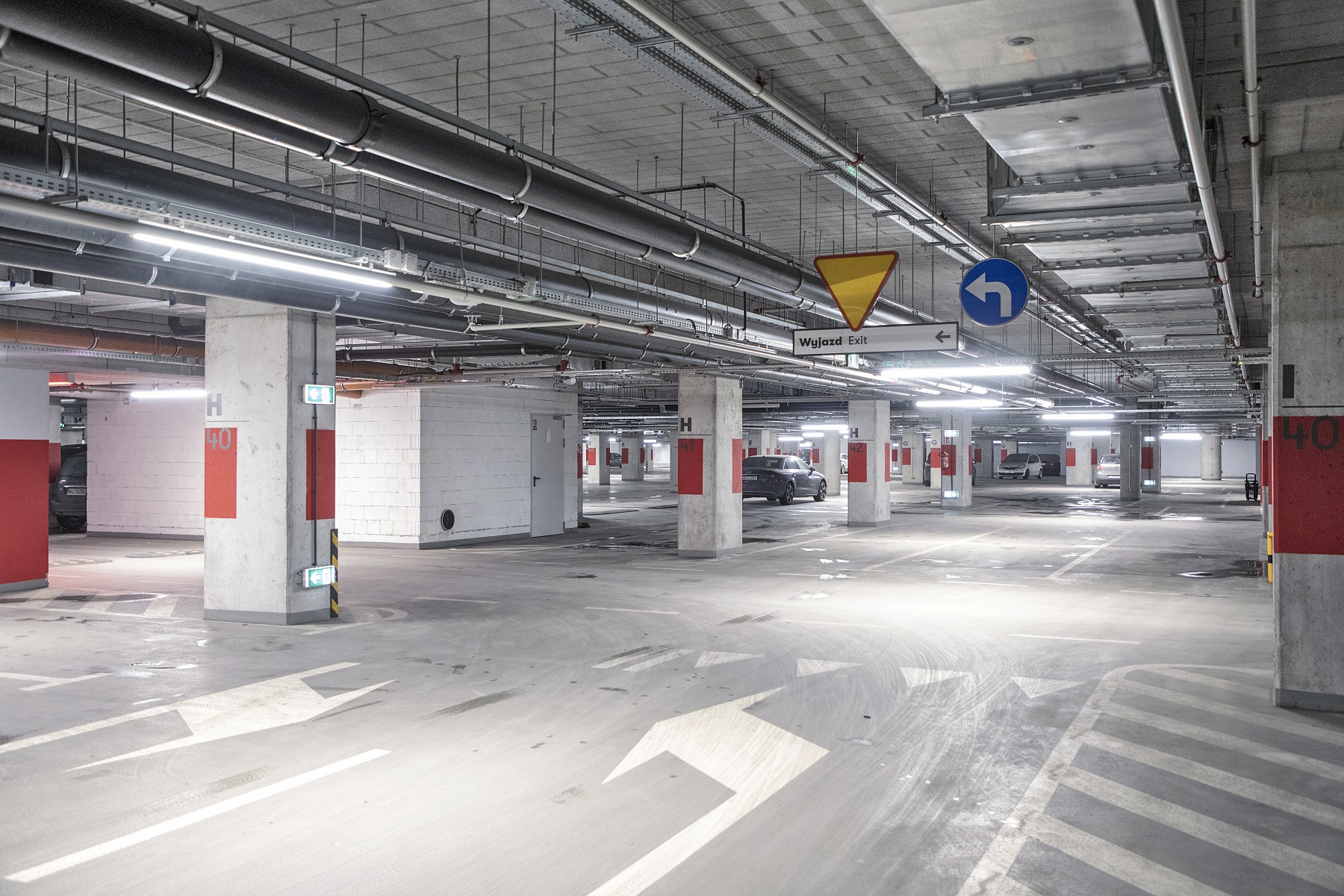 bezkarne lamanie prawa_garaz podziemny