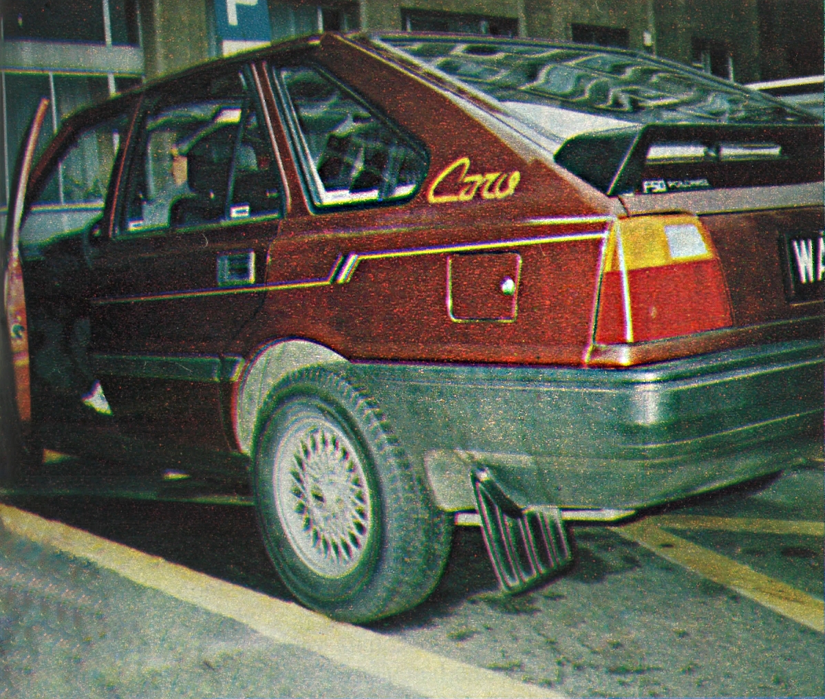 polonez-caro-1992-tyl-spoiler