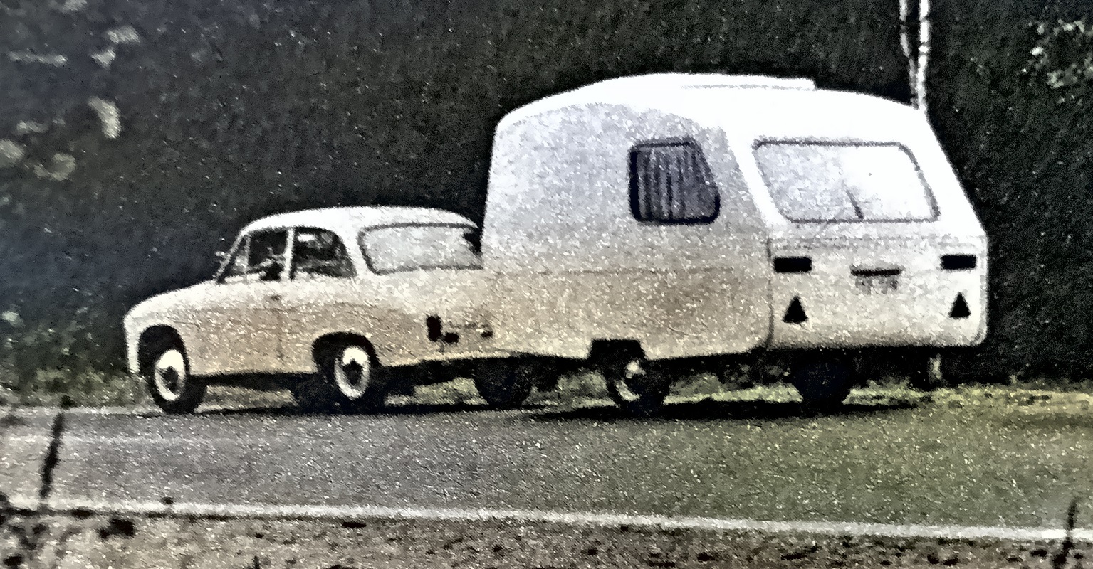 retro 42 1973_syrena z przyczepa kempingowa