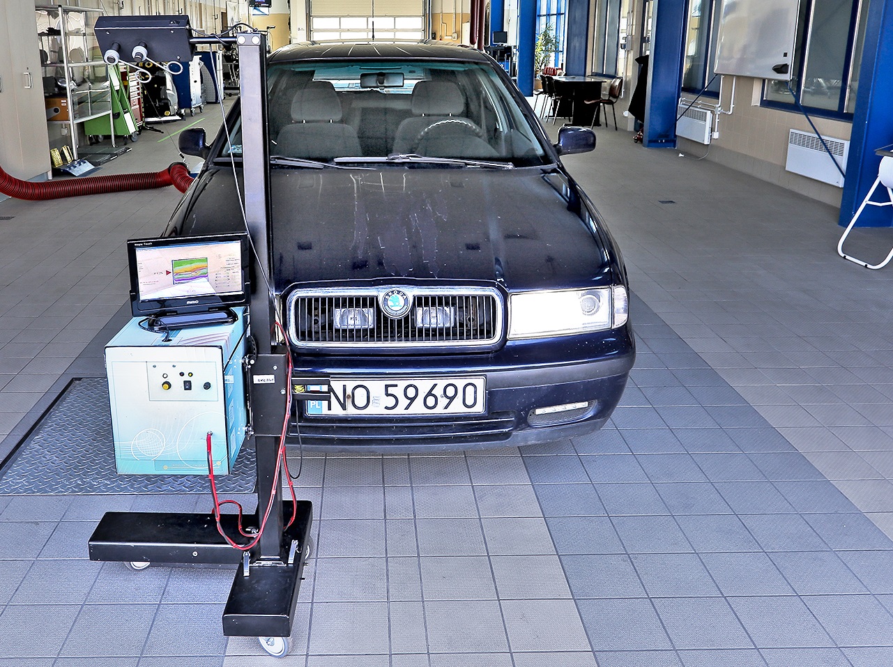 preparat do renowacji reflektorow test_badanie techniczne