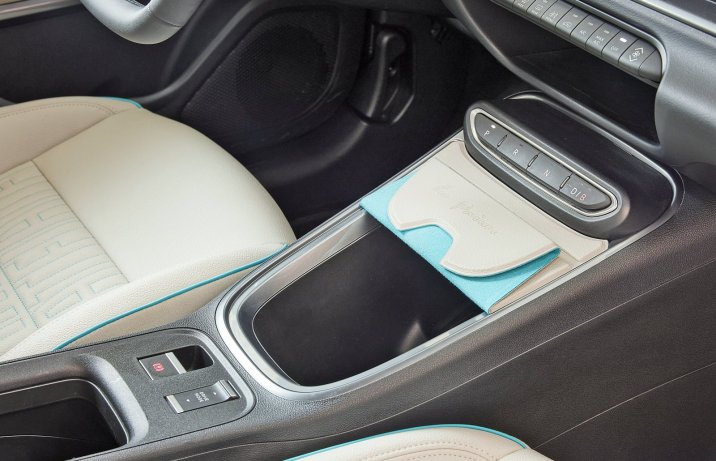 Fiat 600 (2023) - schowek