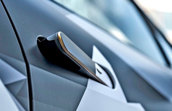 Nowa Toyota C-HR – klamka