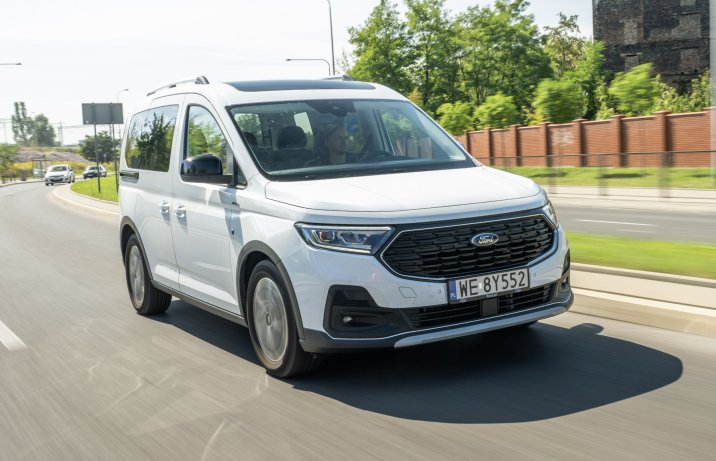 Ford Tourneo Connect - przód