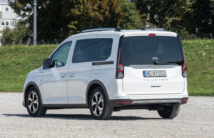 Ford Tourneo Connect - tył