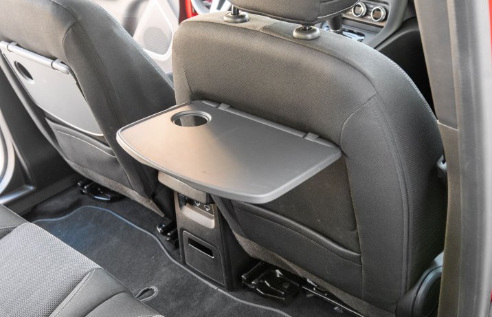 Mercedes Citan - stoliki