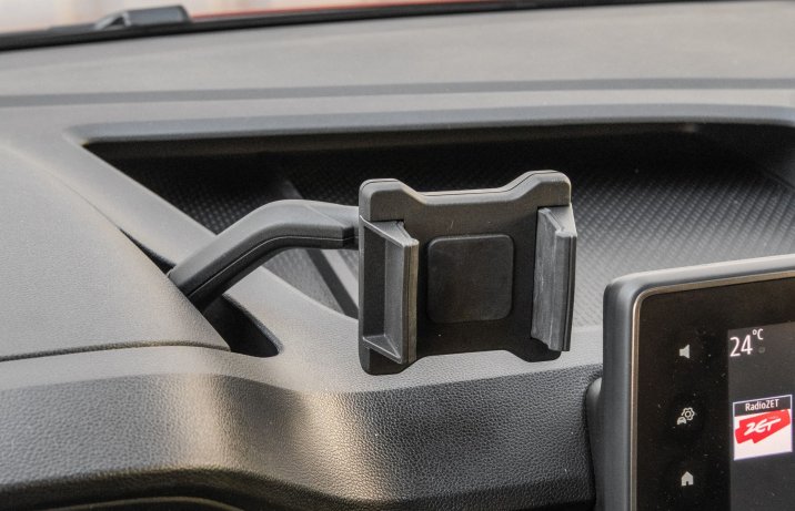 Renault Kangoo - uchwyt na telefon