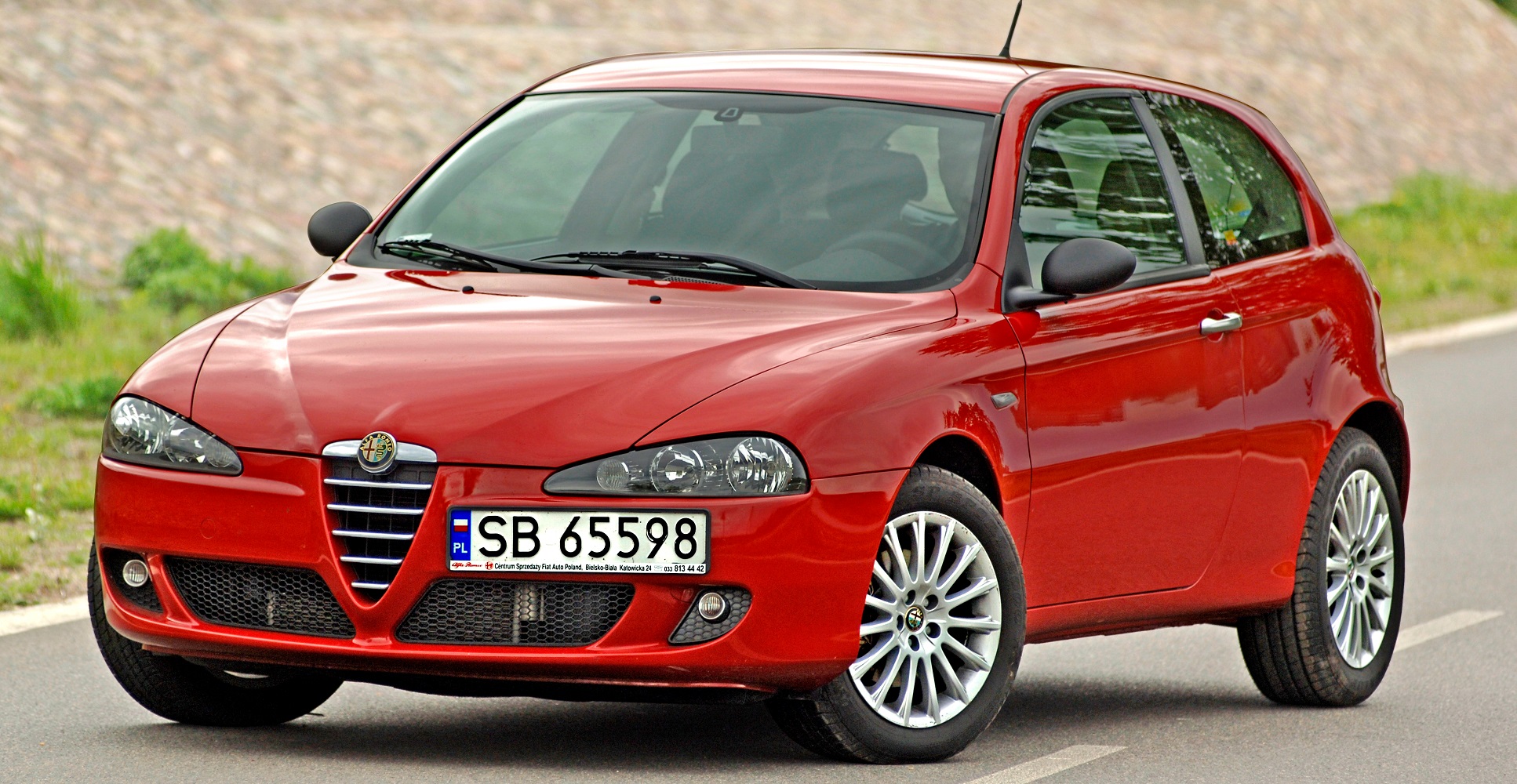 uzywane trzydrzwiowe kompakty_alfa romeo 147