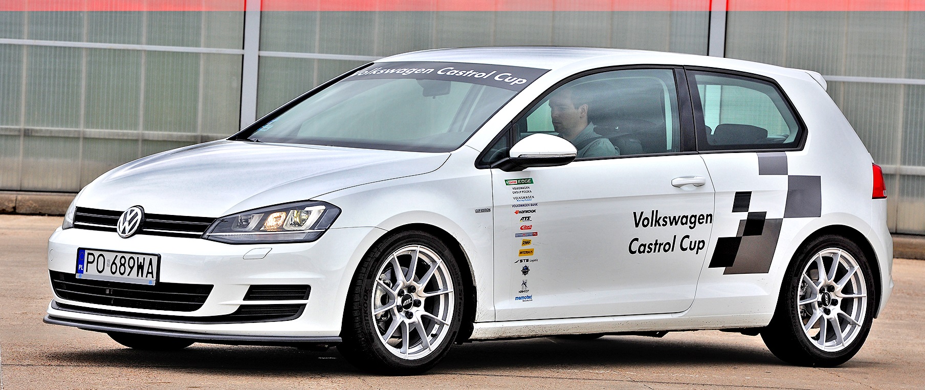 uzywane trzydrzwiowe kompakty_vw golf