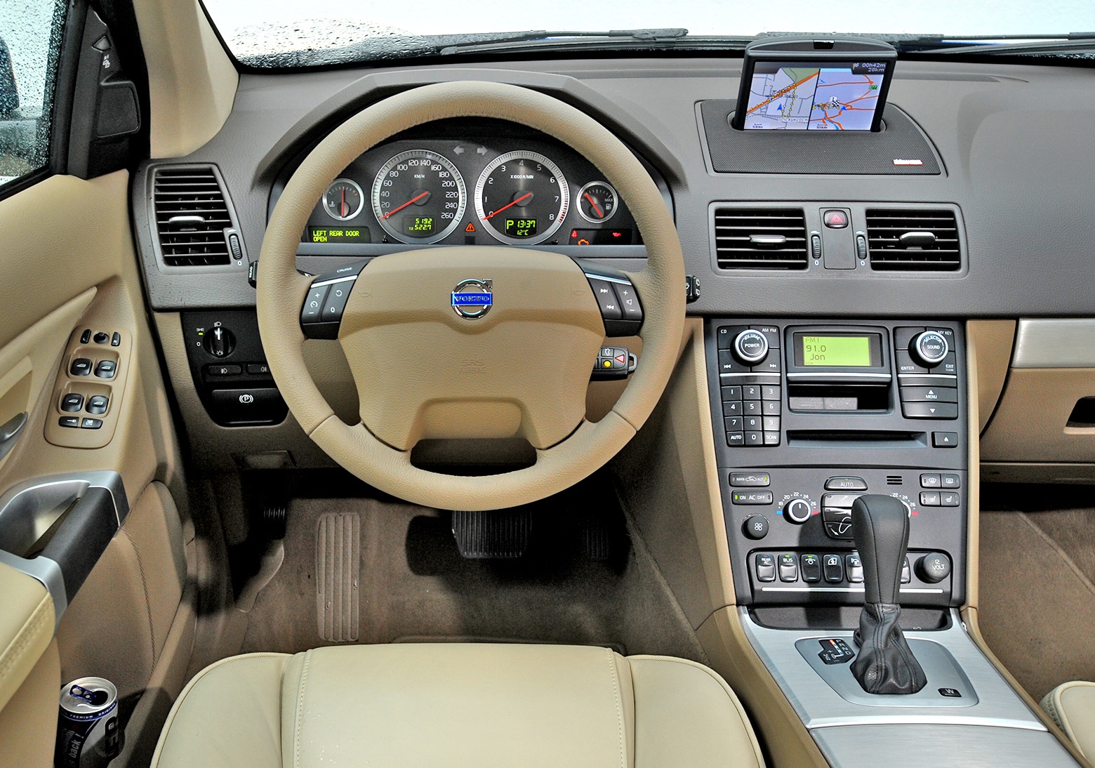 uzywane bezpieczne_volvo xc90 deska