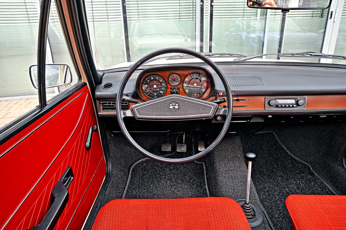 Volkswagen Passat B1 deska rozdzielcza