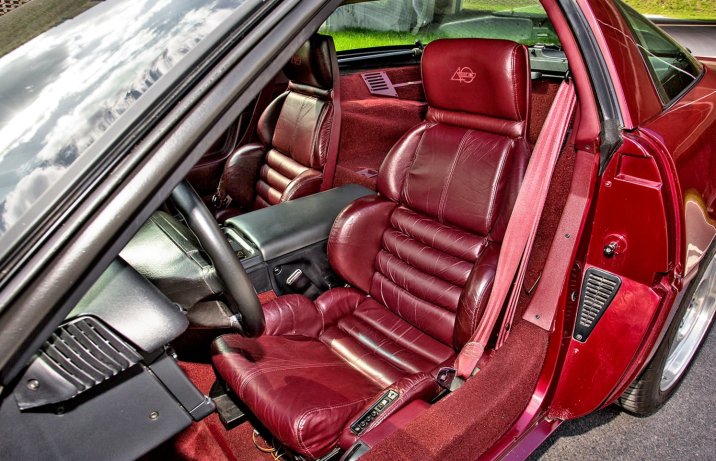 Chevrolet Corvette C4 – wnętrze, fotele