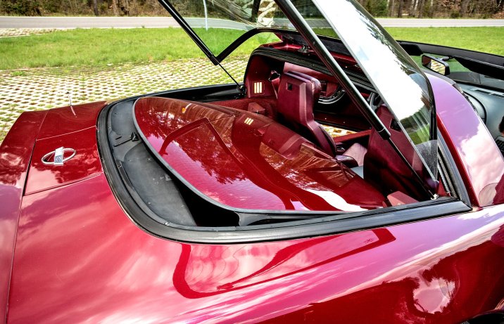 Chevrolet Corvette C4 – wnętrze, panel dachu