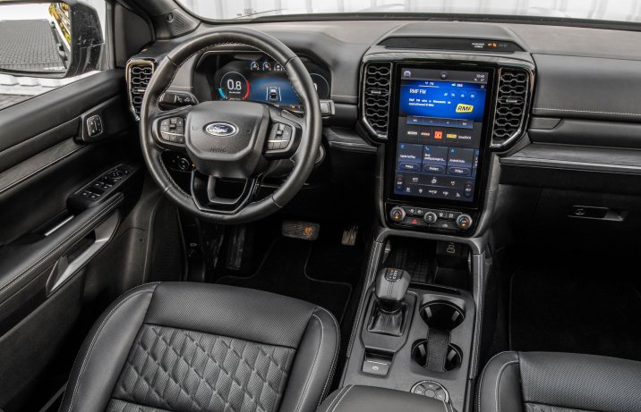 Ford Ranger - kokpit