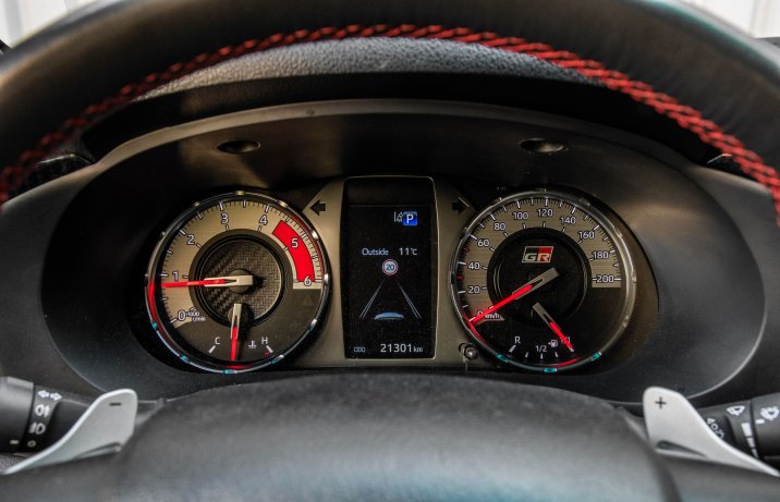 Toyota Hilux - zegary