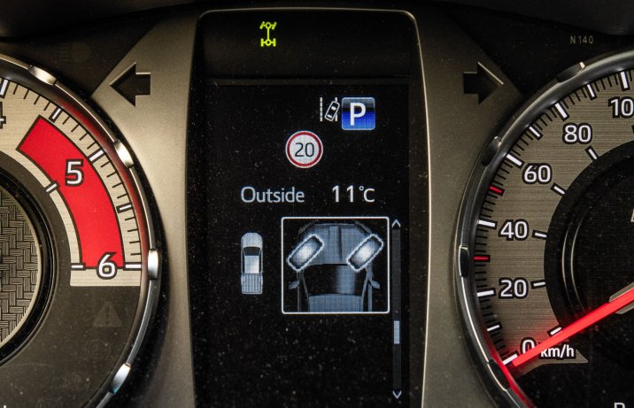 Toyota Hilux - skręt kół