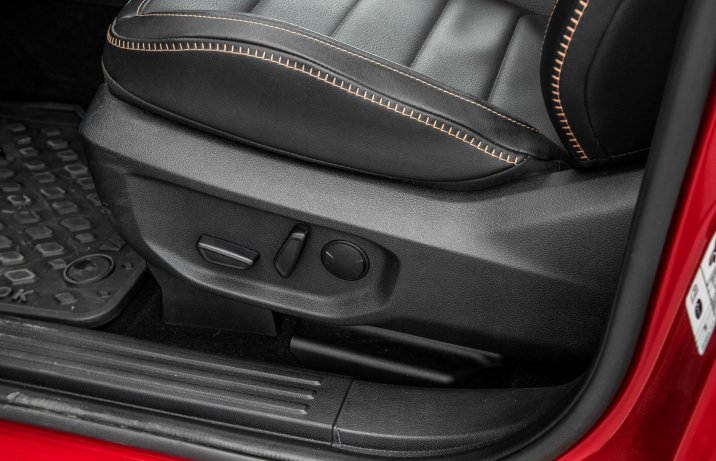 Volkswagen Amarok - obsługa fotela