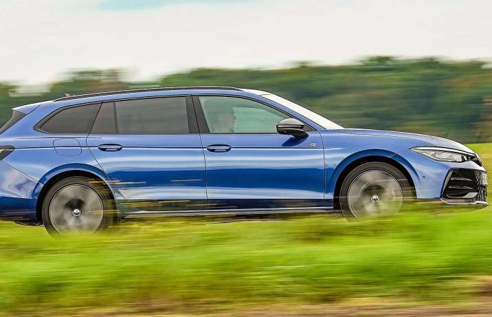 Volkswagen Passat Variant B9 bok