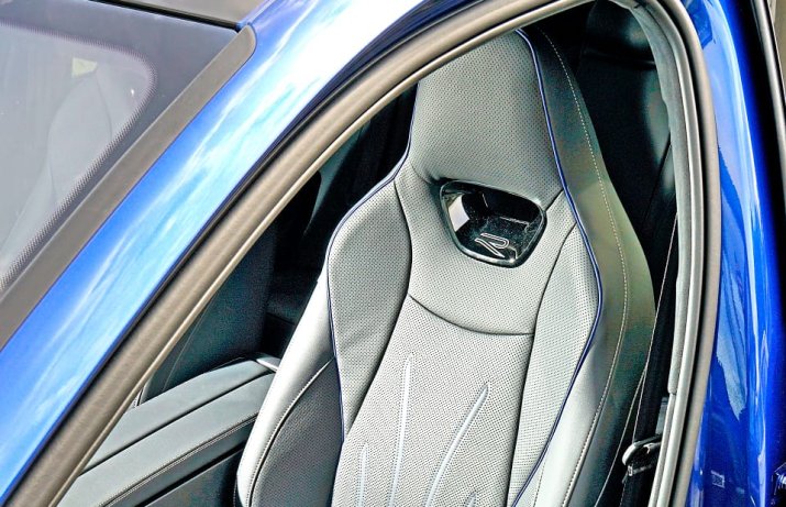 Volkswagen Passat Variant B9 fotel