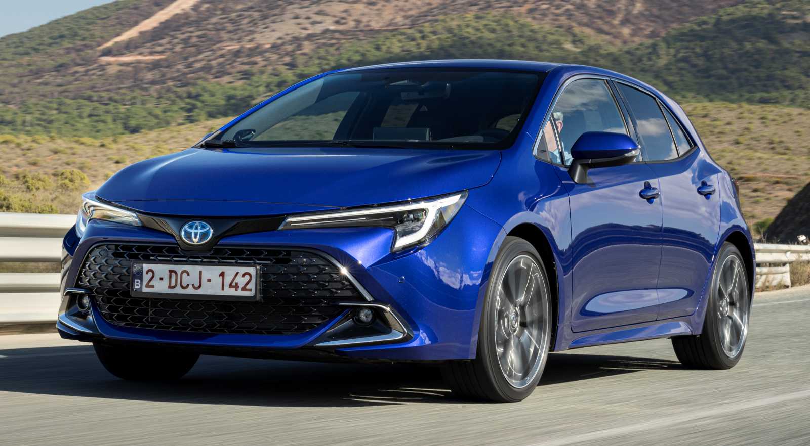 toyota-corolla-przod