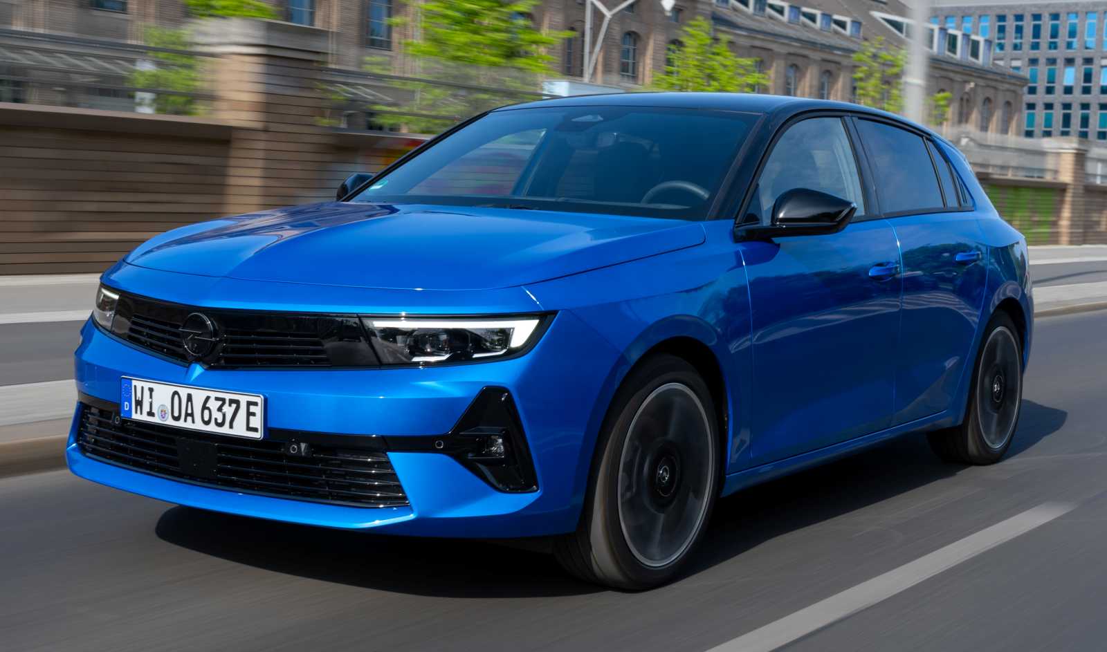 Opel-Astra-Electric-przod