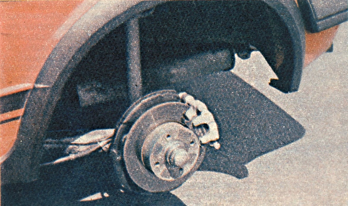 Volkswagen Golf II 1983 hamulce